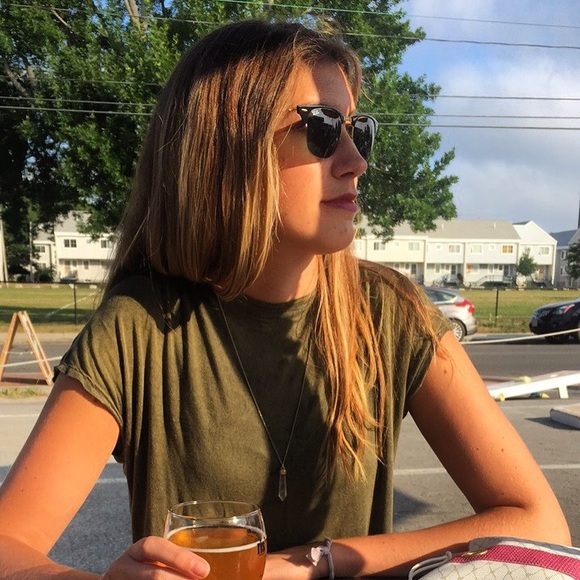 Meet your Posher, Jules - Picture 1 of 1